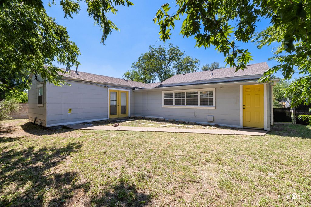 Image 21 of property listing at 1817 Martin Street, San Angelo, TX 76901