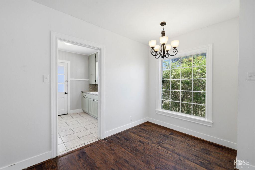 Image 6 of property listing at 1817 Martin Street, San Angelo, TX 76901