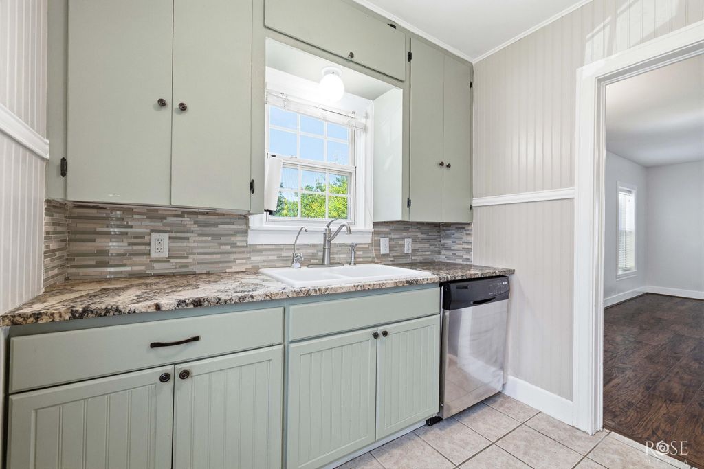 Image 7 of property listing at 1817 Martin Street, San Angelo, TX 76901