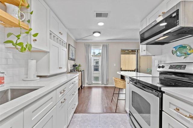 4611 W NORTH B STREET 232, Tampa, FL 33609