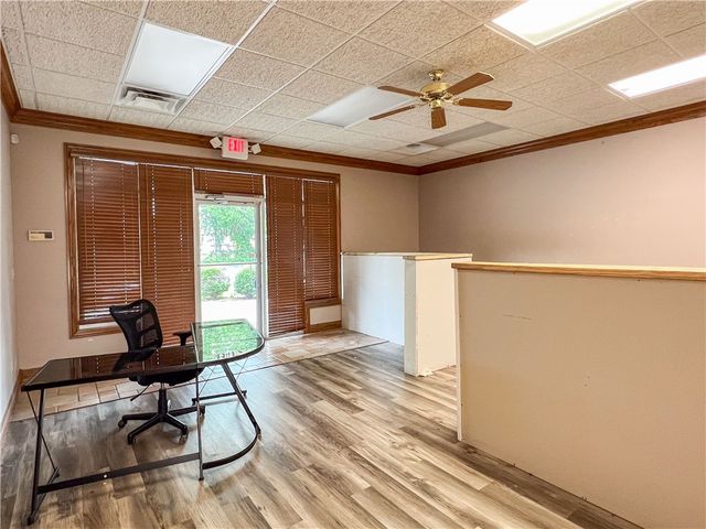 201 S 19th Street P, Rogers, AR 72758