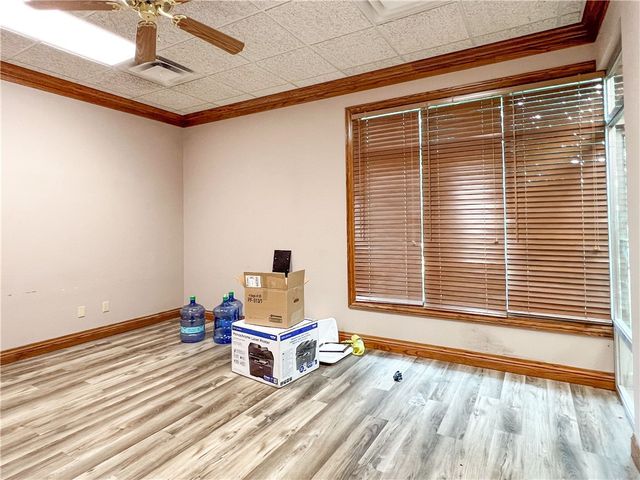 201 S 19th Street P, Rogers, AR 72758