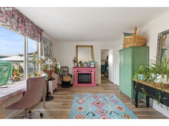 1199 N TERRY St 287, Eugene, OR 97402