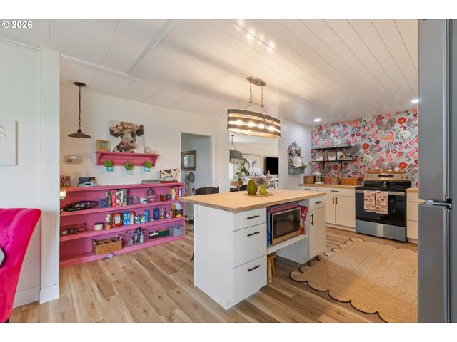 1199 N TERRY St 287, Eugene, OR 97402