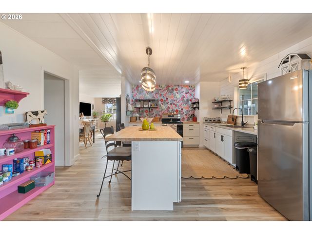 1199 N TERRY St 287, Eugene, OR 97402