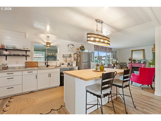 1199 N TERRY St 287, Eugene, OR 97402