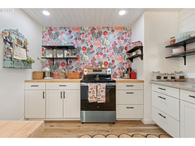 1199 N TERRY St 287, Eugene, OR 97402