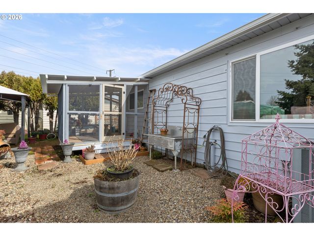 1199 N TERRY St 287, Eugene, OR 97402