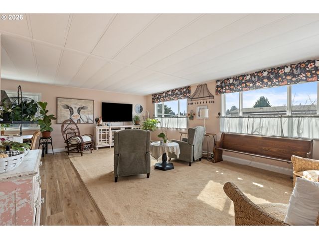 1199 N TERRY St 287, Eugene, OR 97402