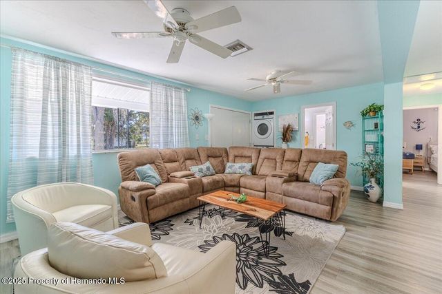 5261 Circle Drive, Weeki Wachee, FL 34607