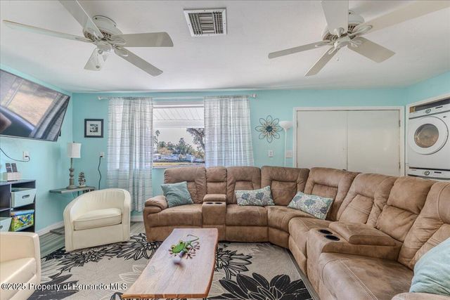 5261 Circle Drive, Weeki Wachee, FL 34607