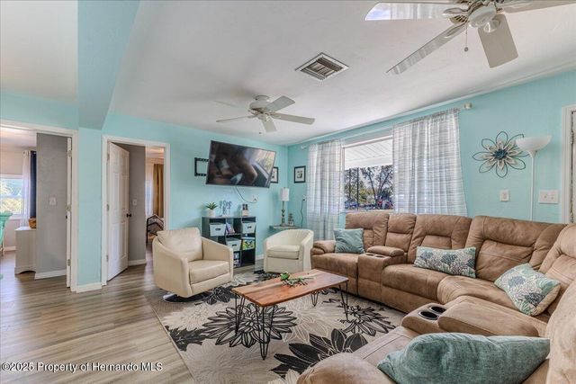 5261 Circle Drive, Weeki Wachee, FL 34607