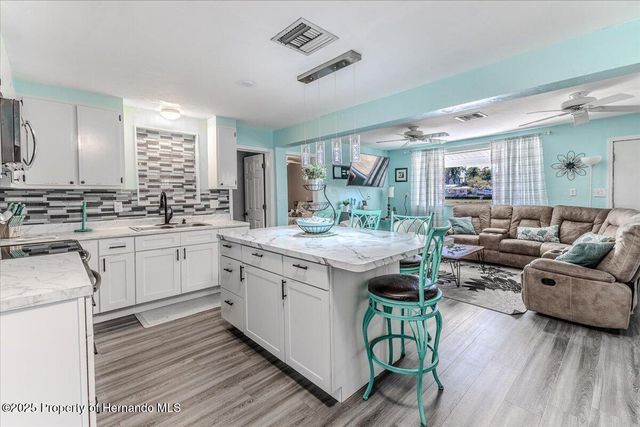 5261 Circle Drive, Weeki Wachee, FL 34607