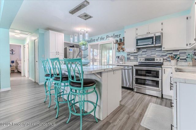 5261 Circle Drive, Weeki Wachee, FL 34607