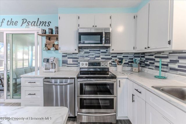 5261 Circle Drive, Weeki Wachee, FL 34607