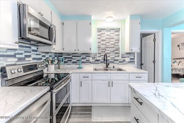 5261 Circle Drive, Weeki Wachee, FL 34607