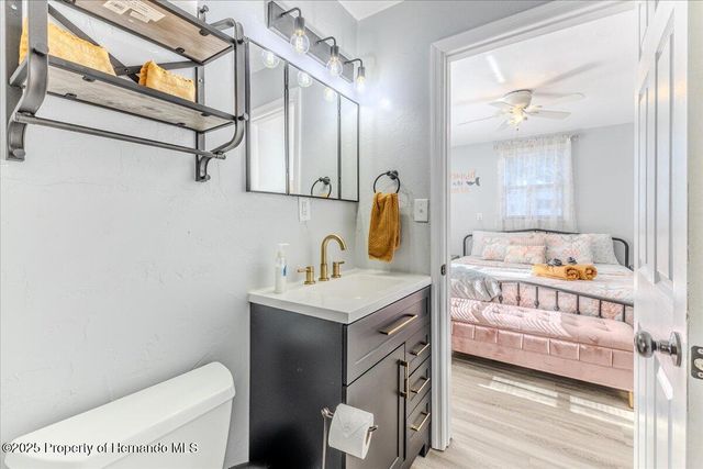 5261 Circle Drive, Weeki Wachee, FL 34607