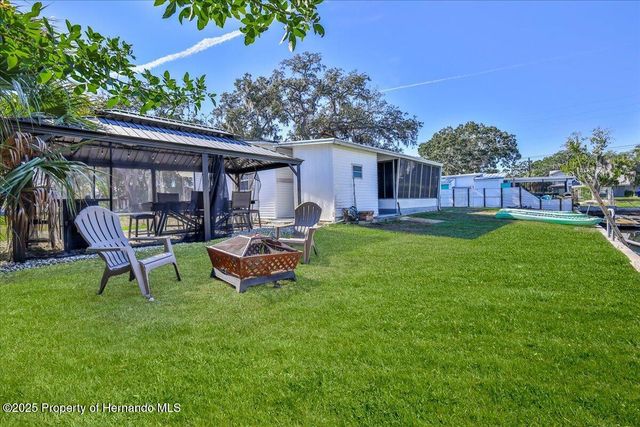 5261 Circle Drive, Weeki Wachee, FL 34607