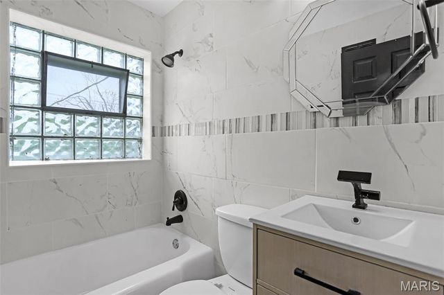826 Fontaine Place, St Louis, MO 63137