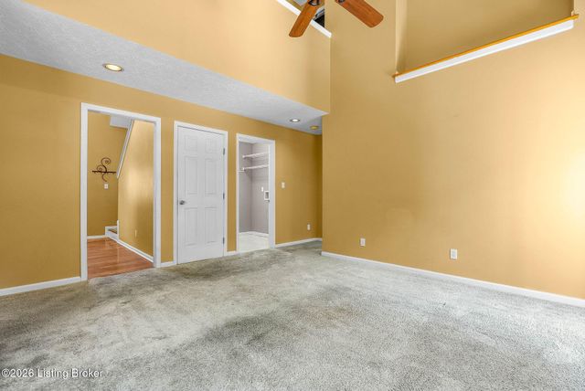 6226 Camden Cir, Crestwood, KY 40014
