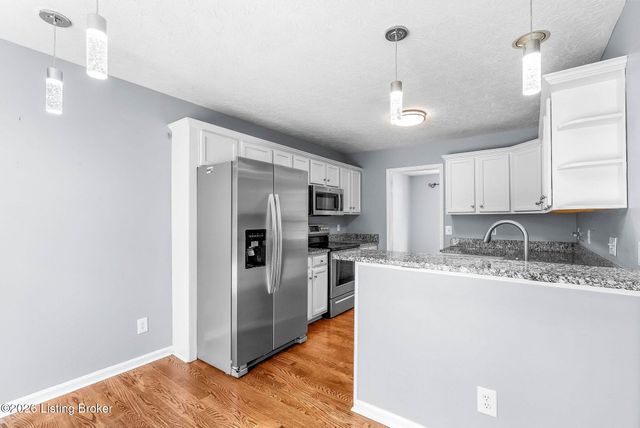 6226 Camden Cir, Crestwood, KY 40014