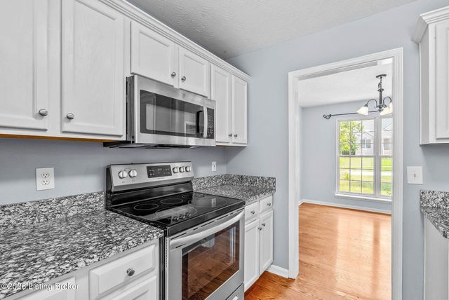 6226 Camden Cir, Crestwood, KY 40014