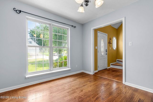 6226 Camden Cir, Crestwood, KY 40014