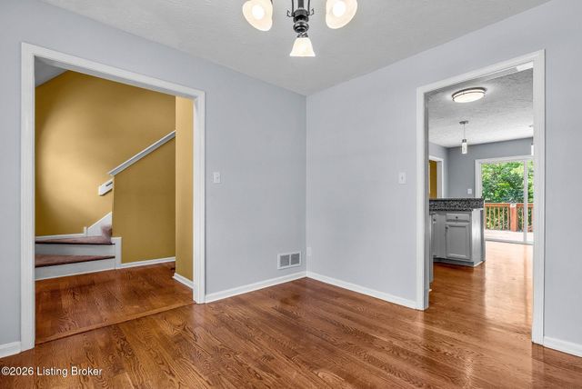 6226 Camden Cir, Crestwood, KY 40014