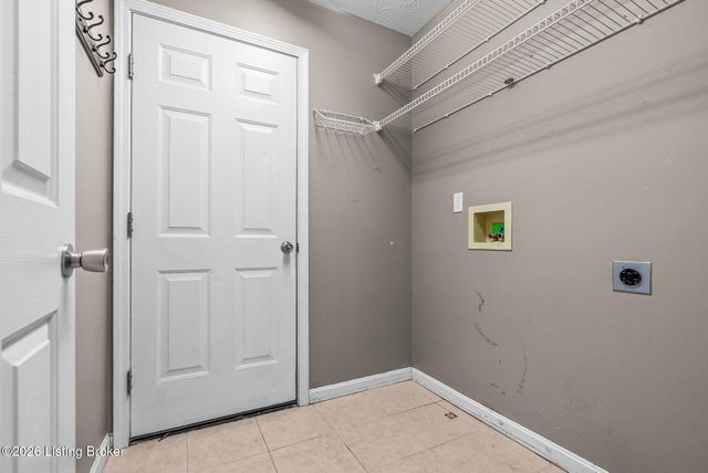 6226 Camden Cir, Crestwood, KY 40014