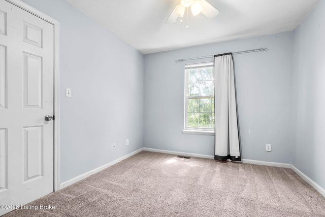 6226 Camden Cir, Crestwood, KY 40014
