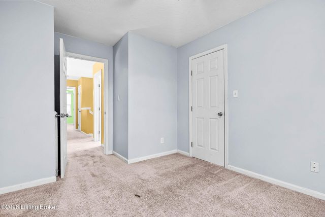 6226 Camden Cir, Crestwood, KY 40014