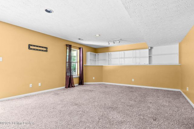 6226 Camden Cir, Crestwood, KY 40014