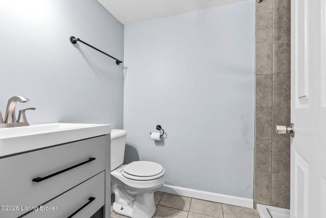 6226 Camden Cir, Crestwood, KY 40014