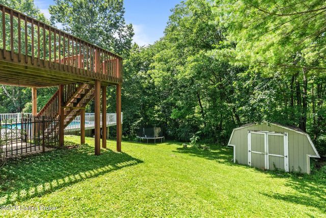 6226 Camden Cir, Crestwood, KY 40014