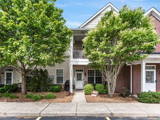 1942 Parkside Drive 22C, Shorewood, IL 60404
