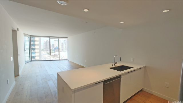 1001 Queen Street 1909, Honolulu, HI 96814