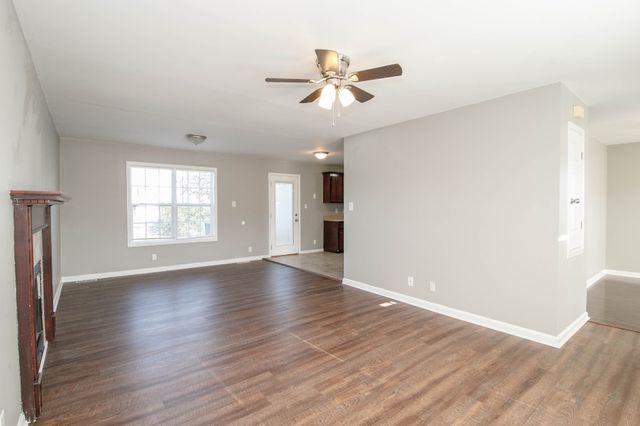 3836 Man O War Blvd, Clarksville, TN 37042