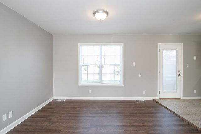 3836 Man O War Blvd, Clarksville, TN 37042