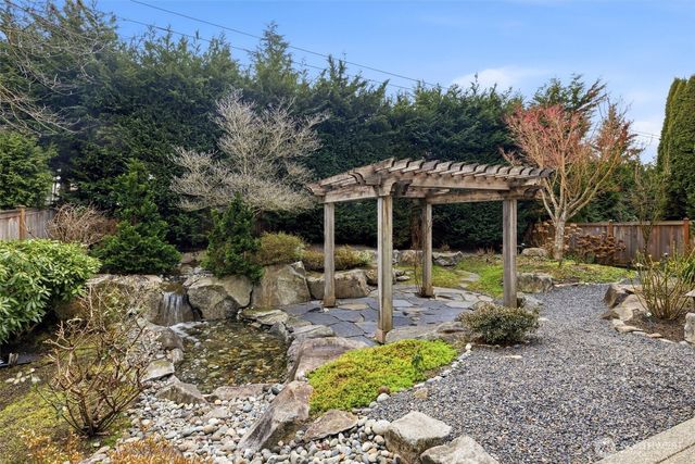 11229 NE 116th Place, Kirkland, WA 98034