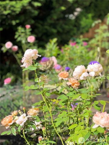 11229 NE 116th Place, Kirkland, WA 98034