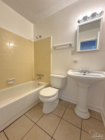 1820 Nestle Dr, Pensacola, FL 32534