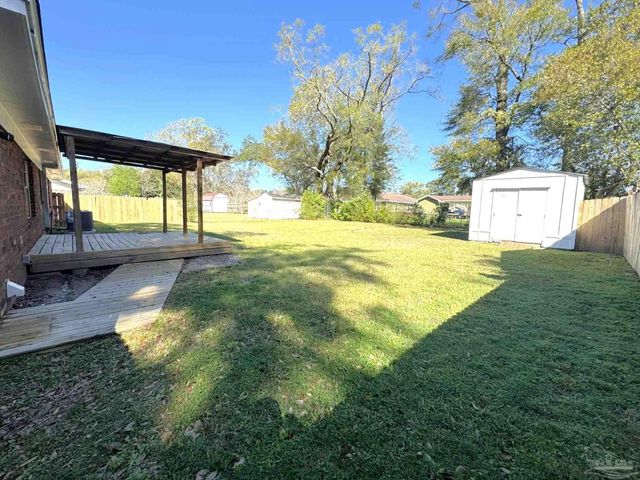 1820 Nestle Dr, Pensacola, FL 32534