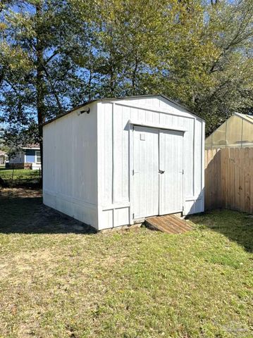 1820 Nestle Dr, Pensacola, FL 32534