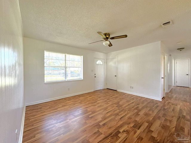 1820 Nestle Dr, Pensacola, FL 32534