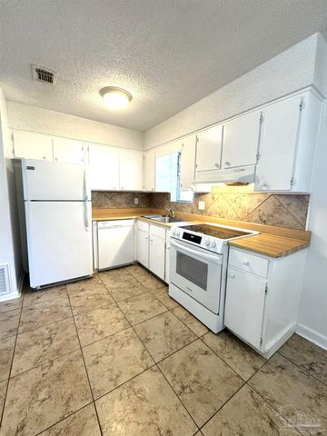 1820 Nestle Dr, Pensacola, FL 32534