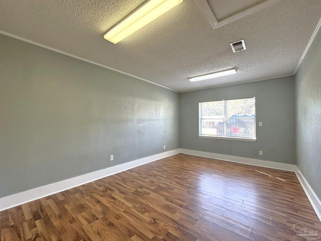 1820 Nestle Dr, Pensacola, FL 32534