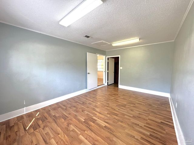 1820 Nestle Dr, Pensacola, FL 32534