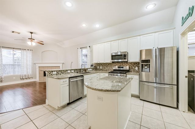 1065 Brigid Court, Dickinson, TX 77539