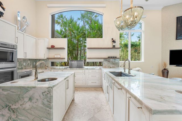 1811 Breakers West Court, West Palm Beach, FL 33411