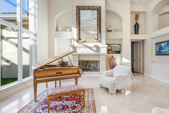 1811 Breakers West Court, West Palm Beach, FL 33411